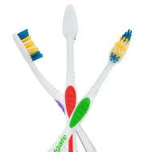 Set 3 Colgate Toothbrush Classic & mouthwash
